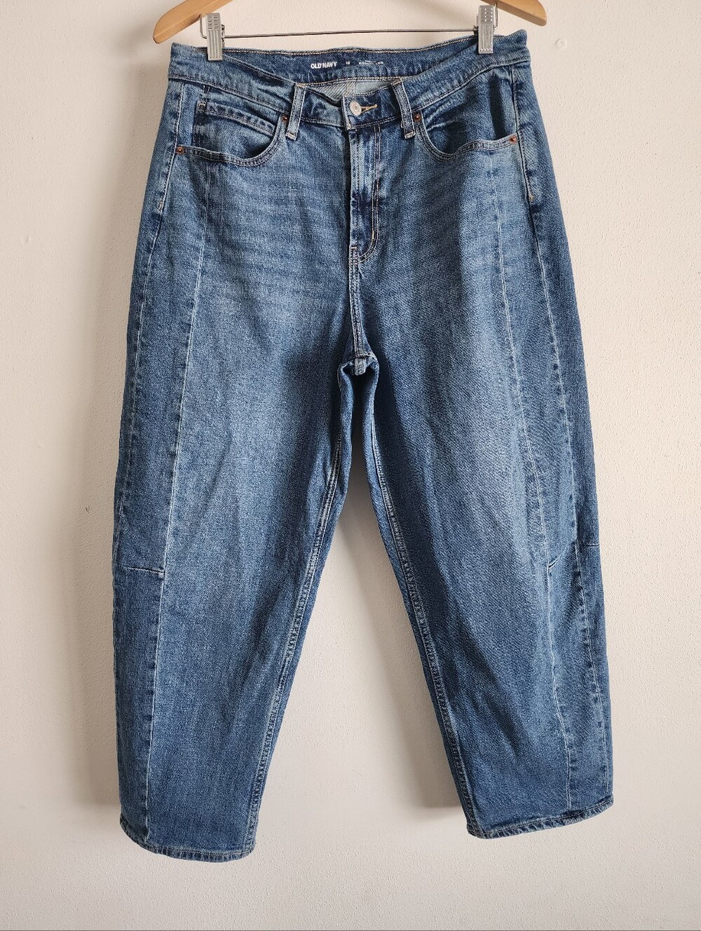 High-Rise Barrel Leg Jeans Medium Wash Cotton Blend Comfortable Fit Size 12 - Picture 2 of 11